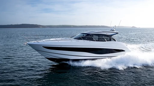 Discover the Princess V50: the latest addition to the V Class range, offering cutting-edge technology, top-notch handling, and stunning design for an unparalleled luxury yachting experience.