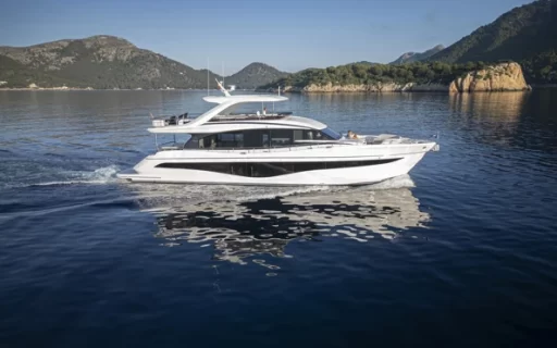 Horizon Yachts introduces the Y80, setting a new standard in luxury flybridge motor yachts. With elegant design, exceptional specifications, and a top speed of 33.9 knots, it promises an unparalleled experience.