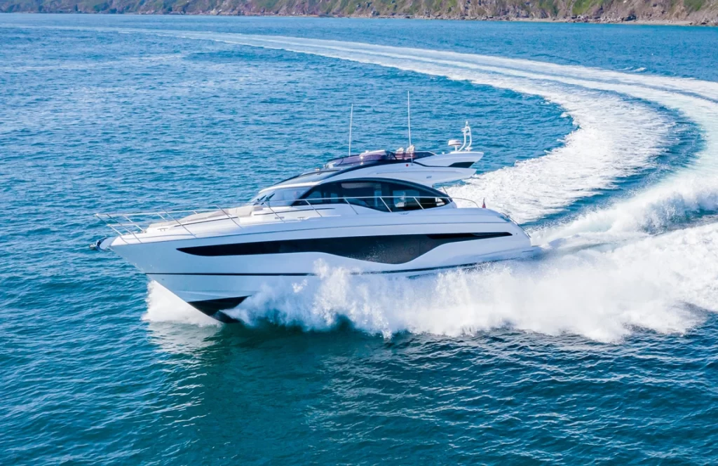 Discover the new S62: a luxurious sportsbridge yacht with sleek exterior styling, dynamic performance, and unmatched comfort. Experience speeds up to 38 knots and exquisite design.