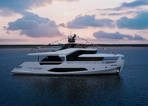 The first Ferretti Yachts INFYNITO 80, launched at the new Ravenna shipyard, features innovative layouts and more covered outdoor space than the segment average. Debuts at Cannes Yachting Festival 2024.