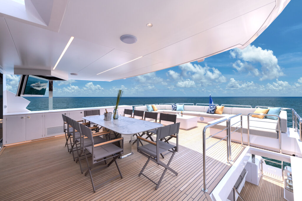 Horizon’s FD100 Hull 11 is a luxurious yacht blending ocean-inspired design with cutting-edge amenities, offering a unique, personalized yachting experience that embodies the sea's essence.