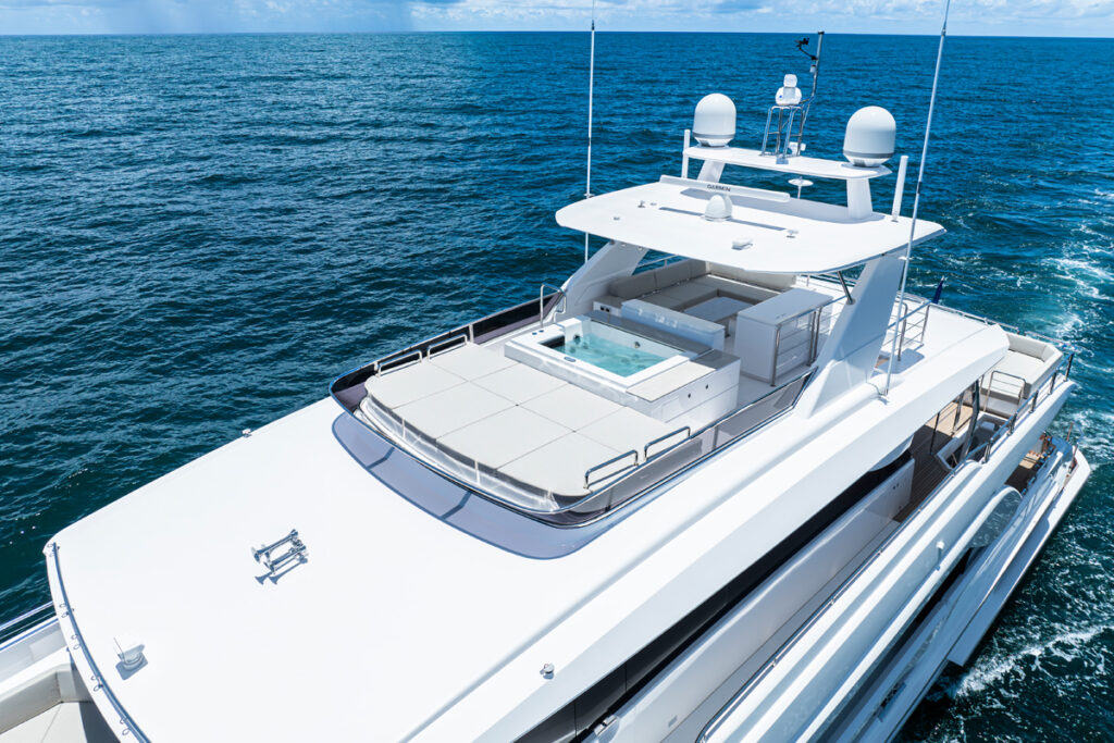 Horizon’s FD100 Hull 11 is a luxurious yacht blending ocean-inspired design with cutting-edge amenities, offering a unique, personalized yachting experience that embodies the sea's essence.