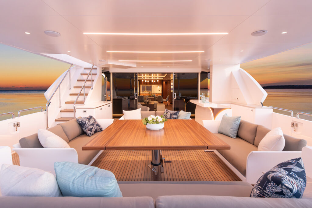 Horizon’s FD100 Hull 11 is a luxurious yacht blending ocean-inspired design with cutting-edge amenities, offering a unique, personalized yachting experience that embodies the sea's essence.