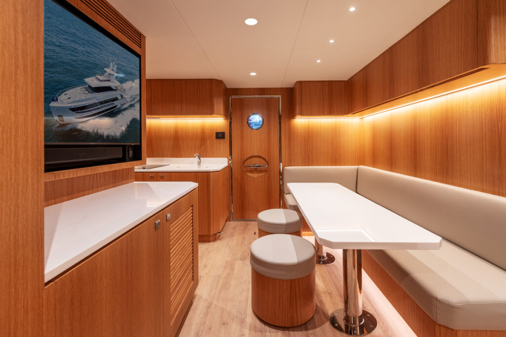 Horizon’s FD100 Hull 11 is a luxurious yacht blending ocean-inspired design with cutting-edge amenities, offering a unique, personalized yachting experience that embodies the sea's essence.