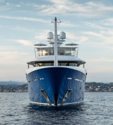 The 55m superyacht NOMAD, delivered in 2019, blends striking design with Californian-inspired interiors and impressive performance, offering a luxurious and customizable yachting experience.