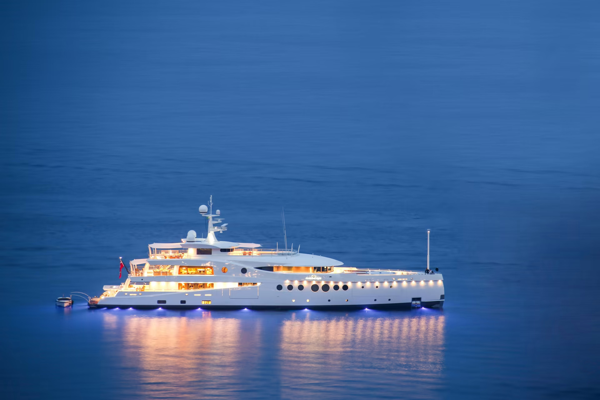 The 60m Madame Kate yacht combines Brazilian flair and luxury, featuring Tim Heywood’s Scimitar bow, vibrant interiors by Laura Sessa, and 5,000 nautical miles of cruising range.