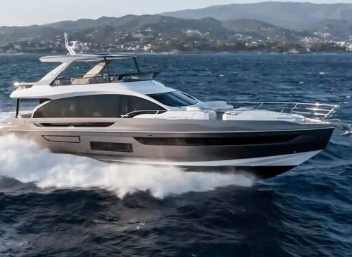 Azimut’s Fly 72 wins the 2025 Miami Innovation Award for its groundbreaking design, redefining luxury and performance in the cabin cruiser and motor yacht category.