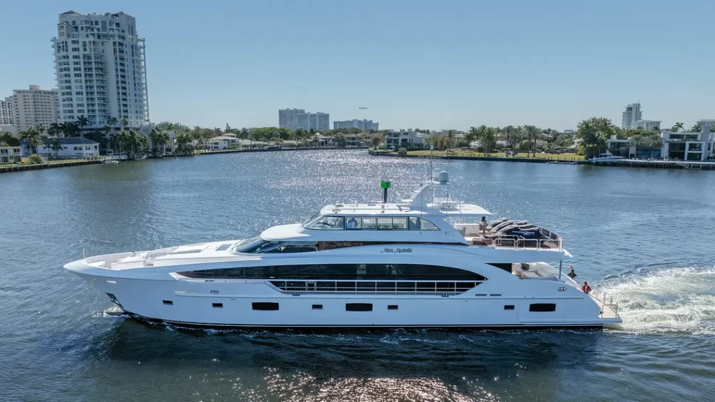 Horizon RP122 *Miss Michelle* debuts in the U.S., blending luxury, innovation, and expert craftsmanship for an unparalleled superyacht experience on the water.