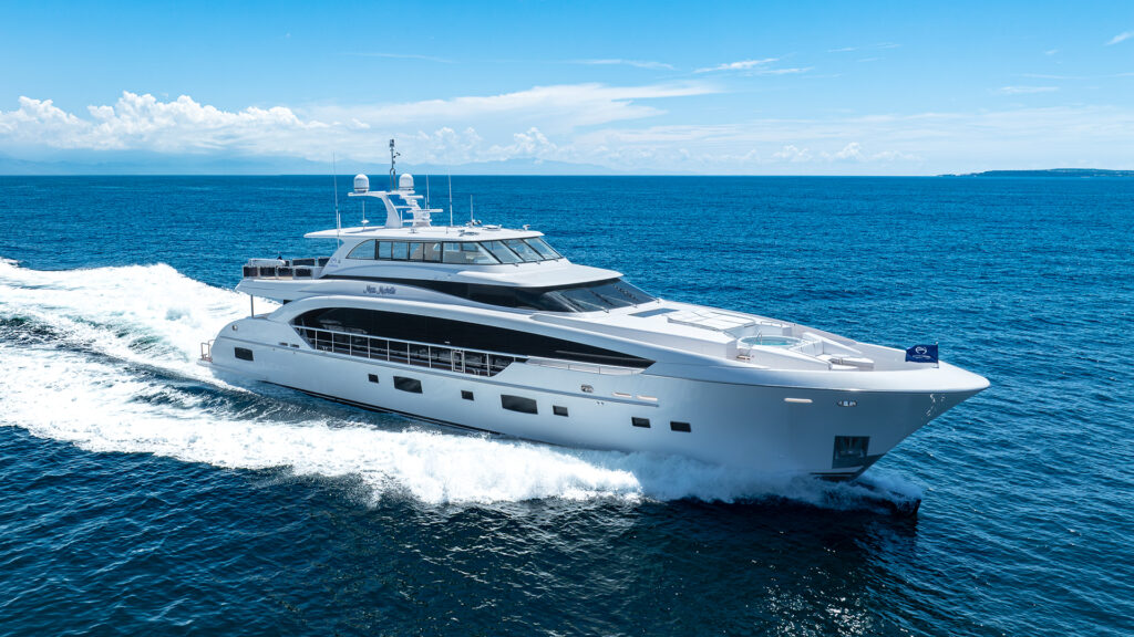 Horizon Yachts presents an elite fleet at the Palm Beach Boat Show, featuring the RP122 *Miss Michelle*, FD100 Tri-Deck, and more, blending luxury with cutting-edge design.