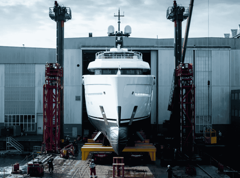 Amels 6007 begins sea trials, showcasing Espen Øino design and Harrison Eidsgaard interiors. This 60m yacht blends Dutch craftsmanship with luxury and ocean-ready power.